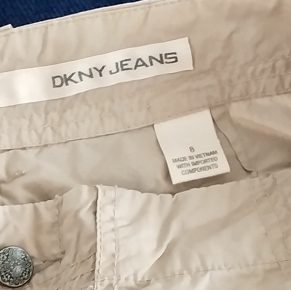 Shorts - Picture 4 of 4